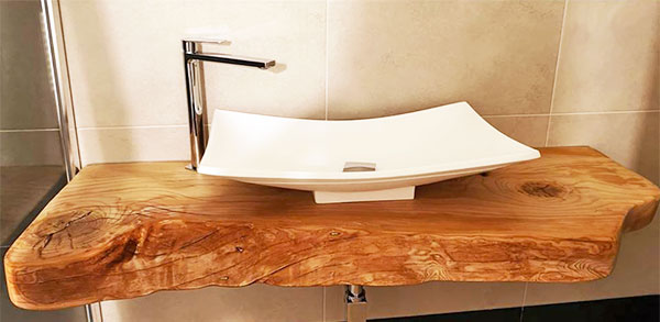 Mensola lavabo top bagno su misura in cedro